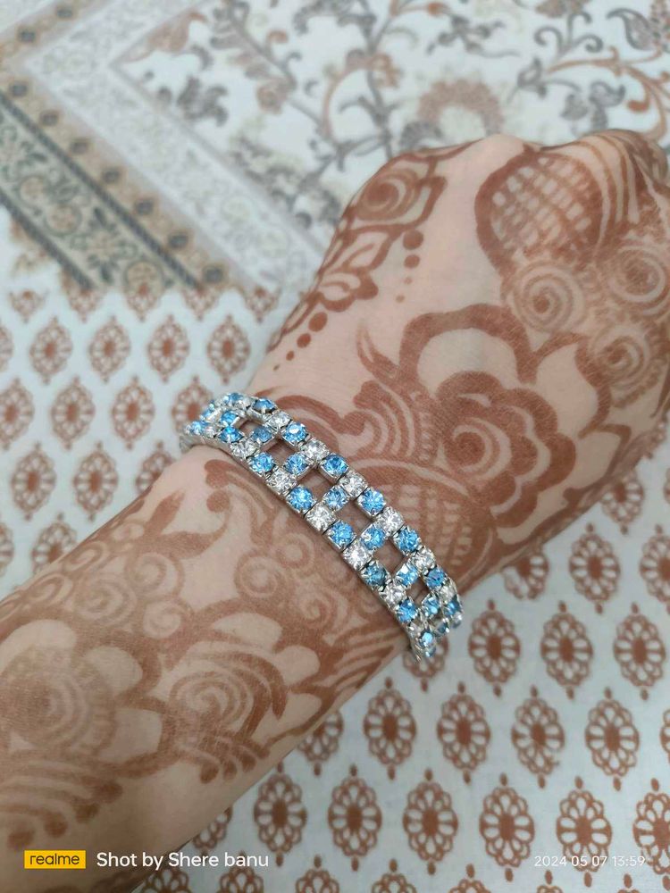 Sparkling Blue Bracelet