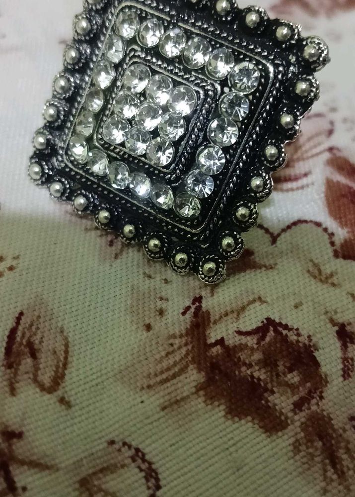Statement Ring