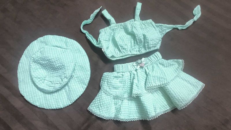 Cute 3-Piece Baby Girl Outfit