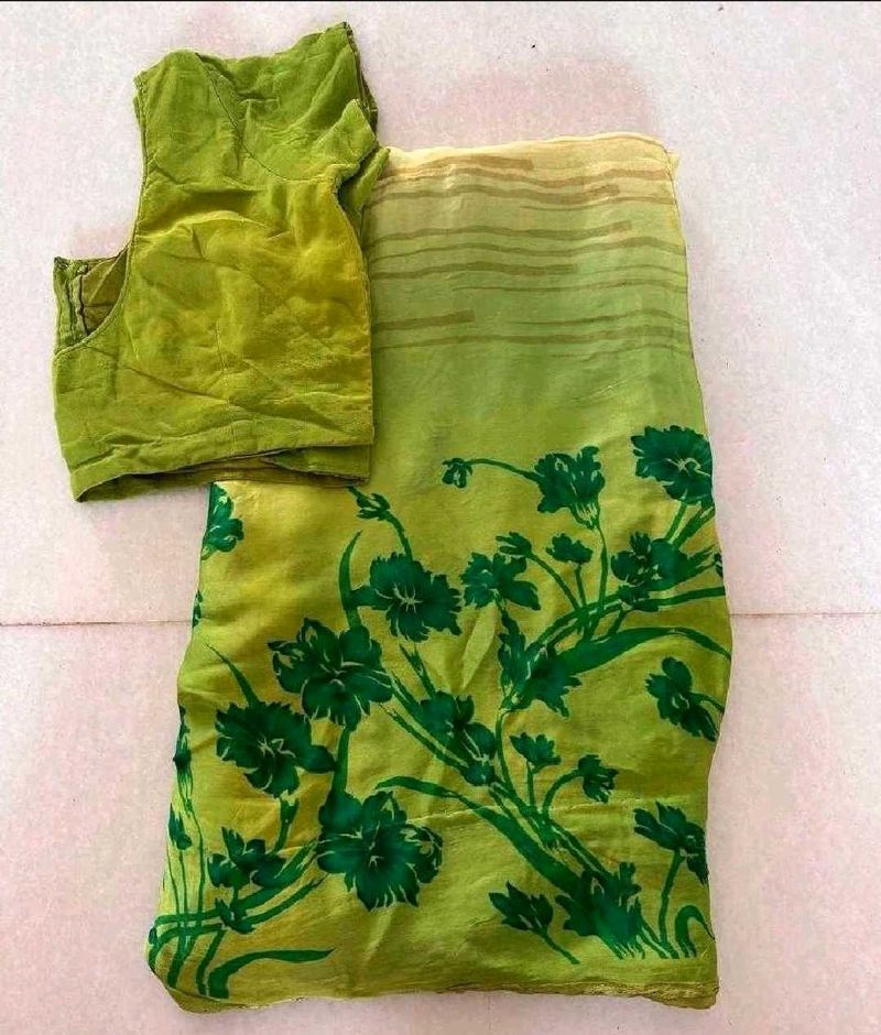 Green Floral Printed Saree With Blouse