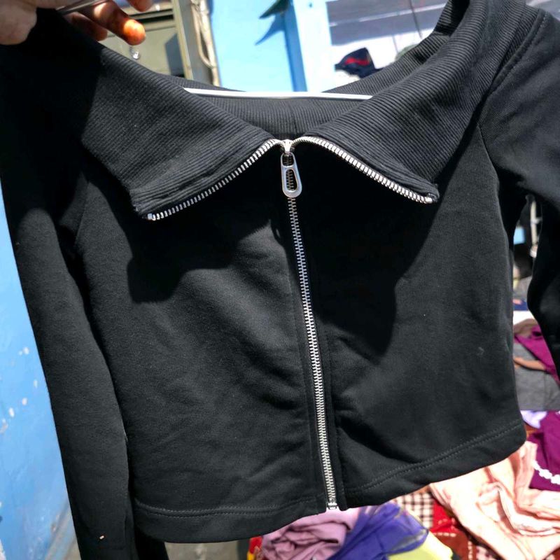 Zudio Black Crop Top