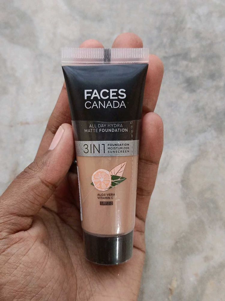 Faces Canada 3in1 Foundation