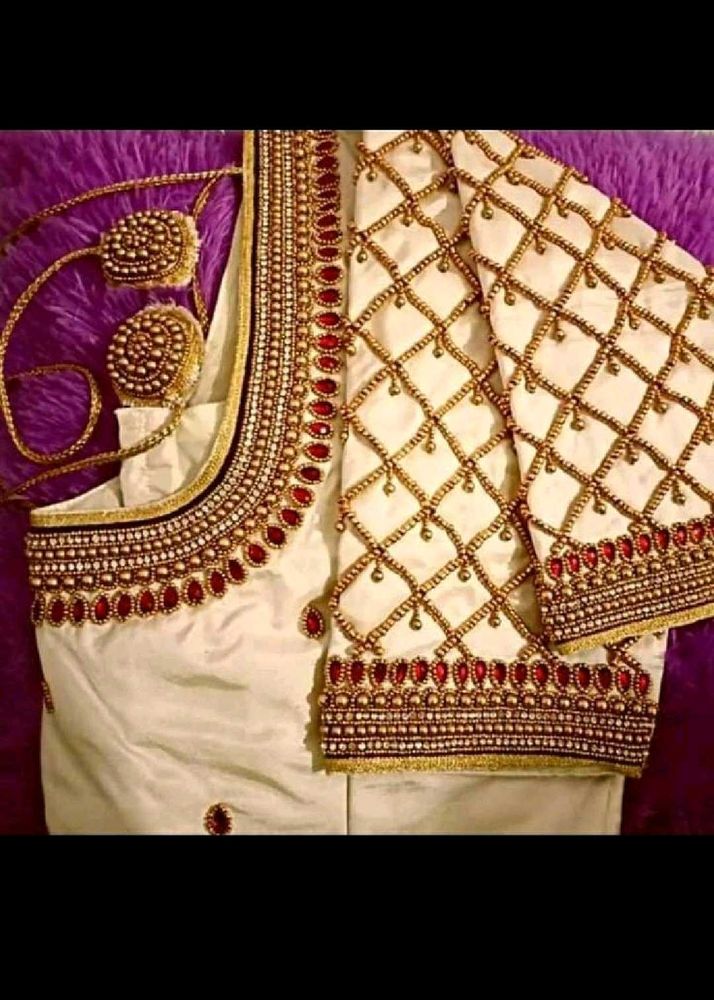 Embroidered Diamond Pattern Blouse