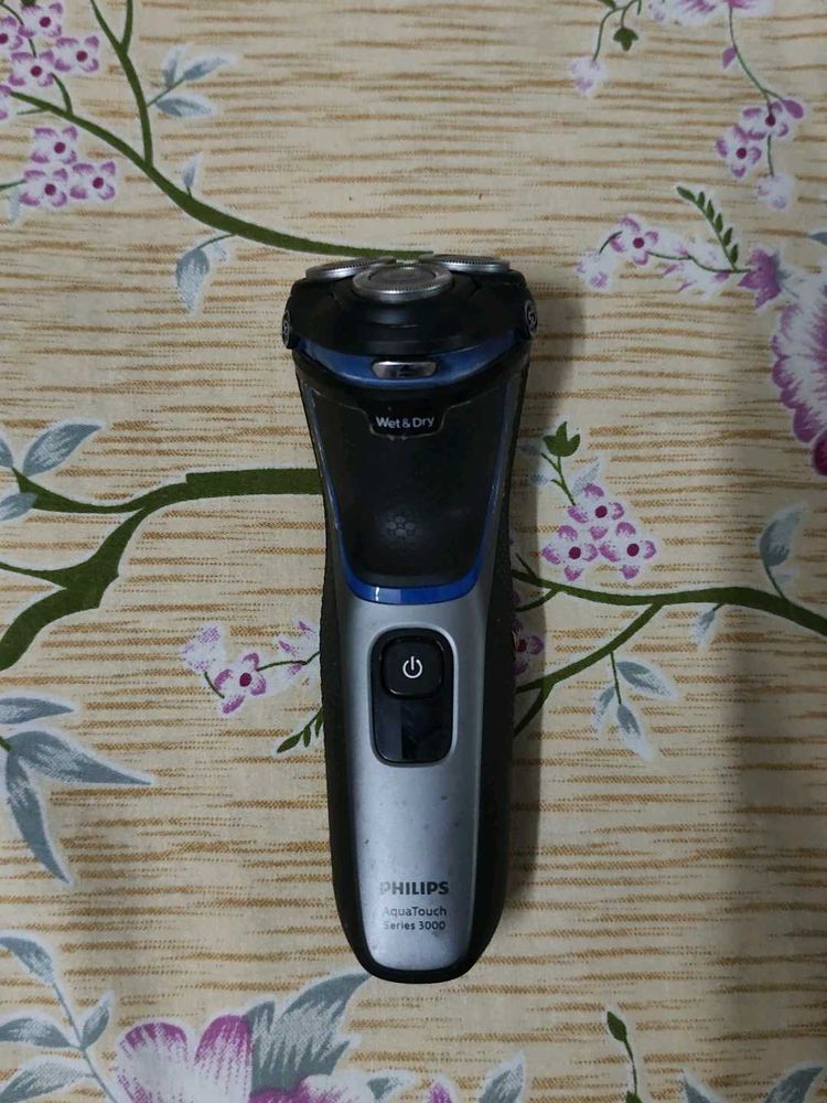 Philips AquaTouch Electric Shaver