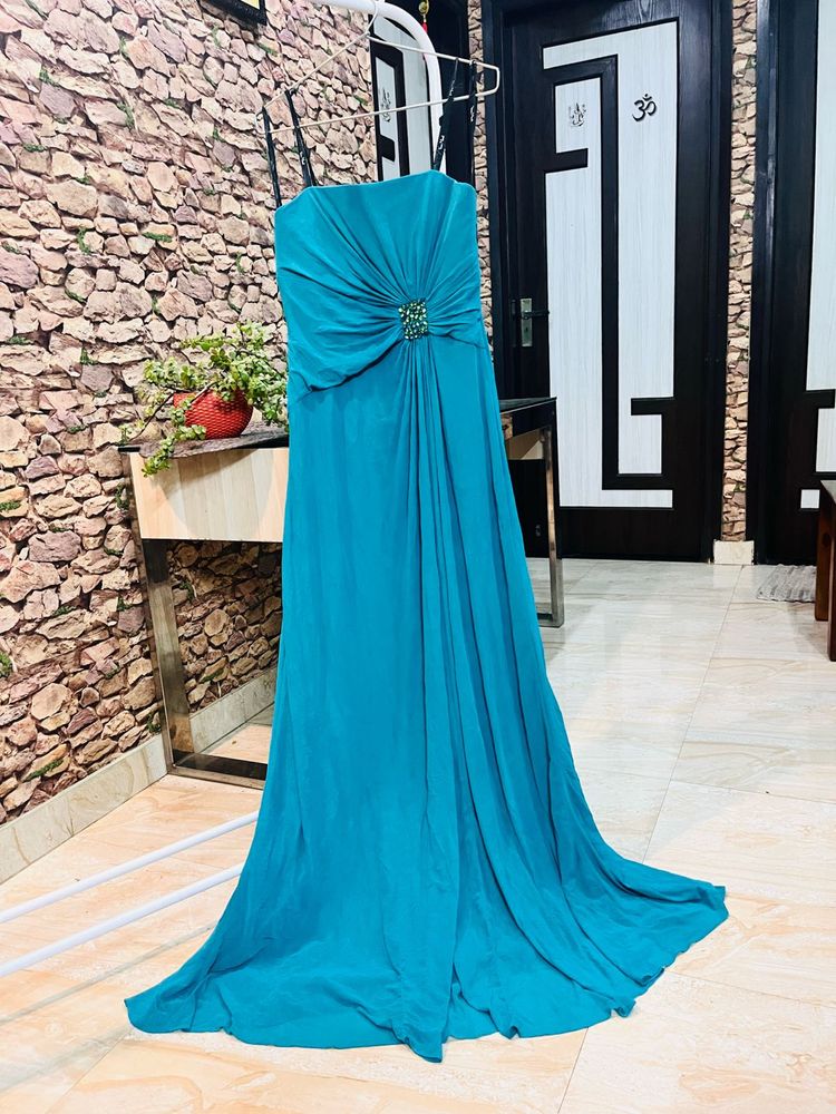 Very Pretty Party Gown❤️