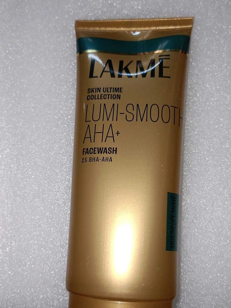 Lakme Lumi-Smooth AHA+ Facewash