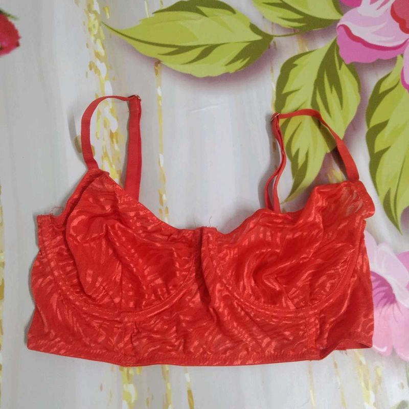 (892) Red Bra