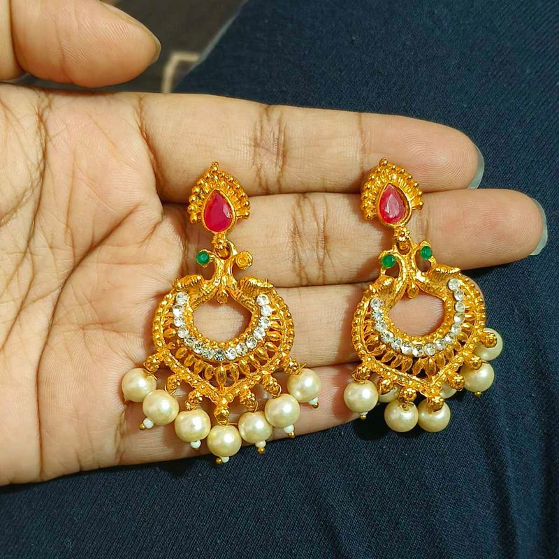 Gold Tone Pearl Drop Earrings