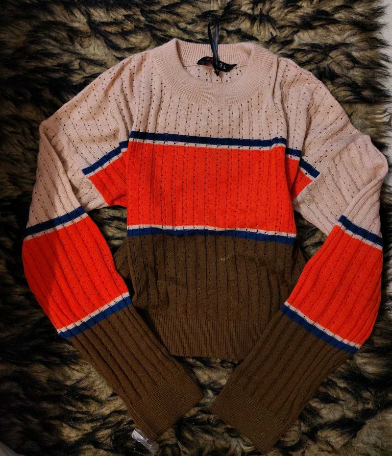 cropped oversized sweater.