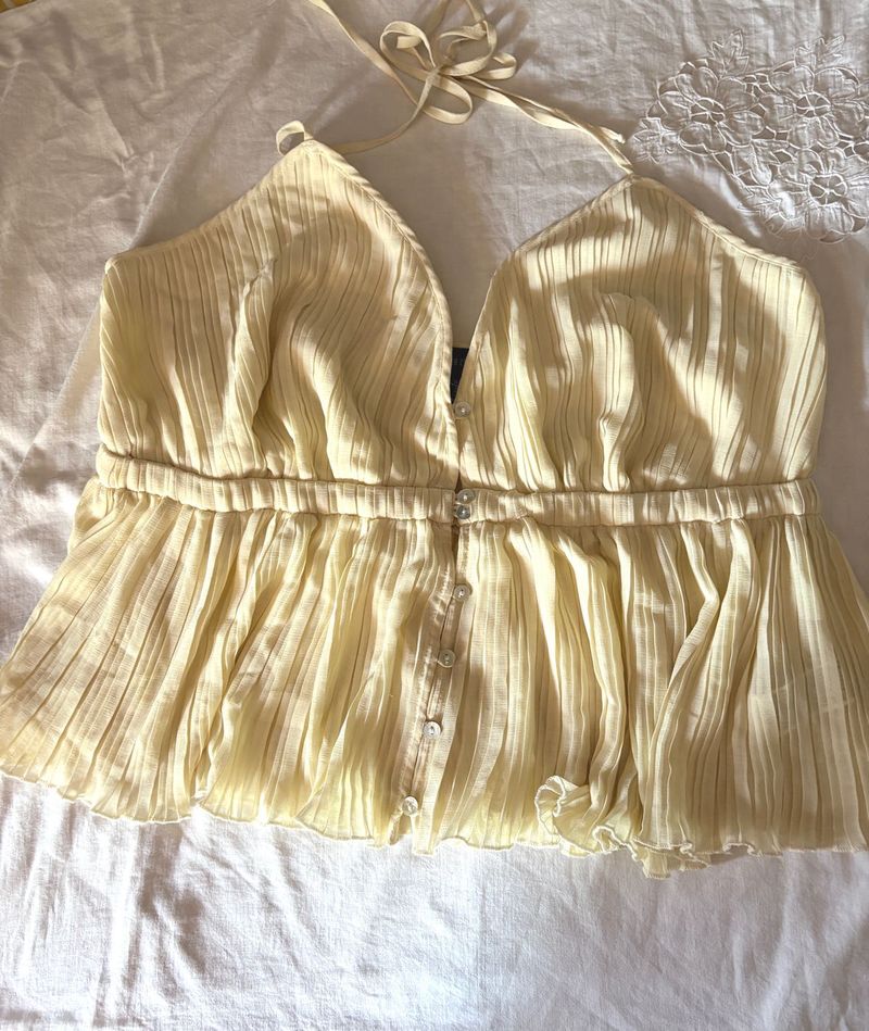 FOREVER 21 BEAUTIFUL PLEATED TOP
