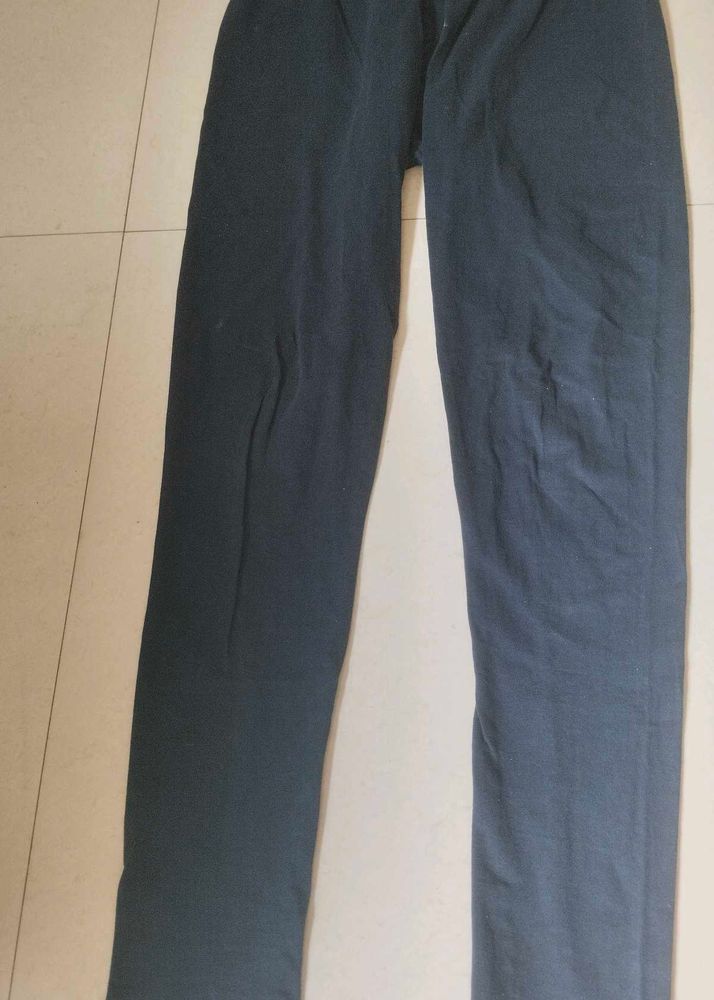 Basic Blackish Blue Leggings From Zudio