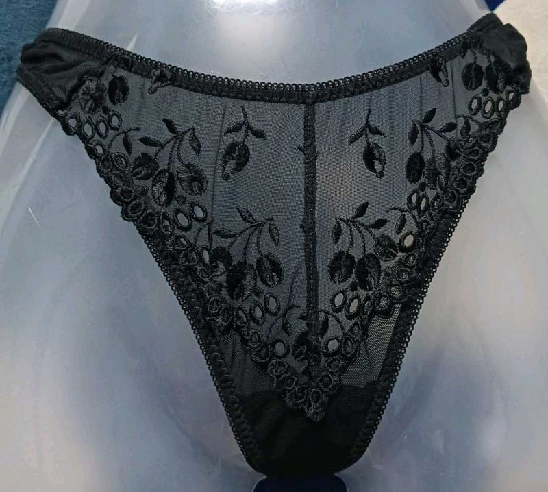 Black Embroidered Thong 🖤