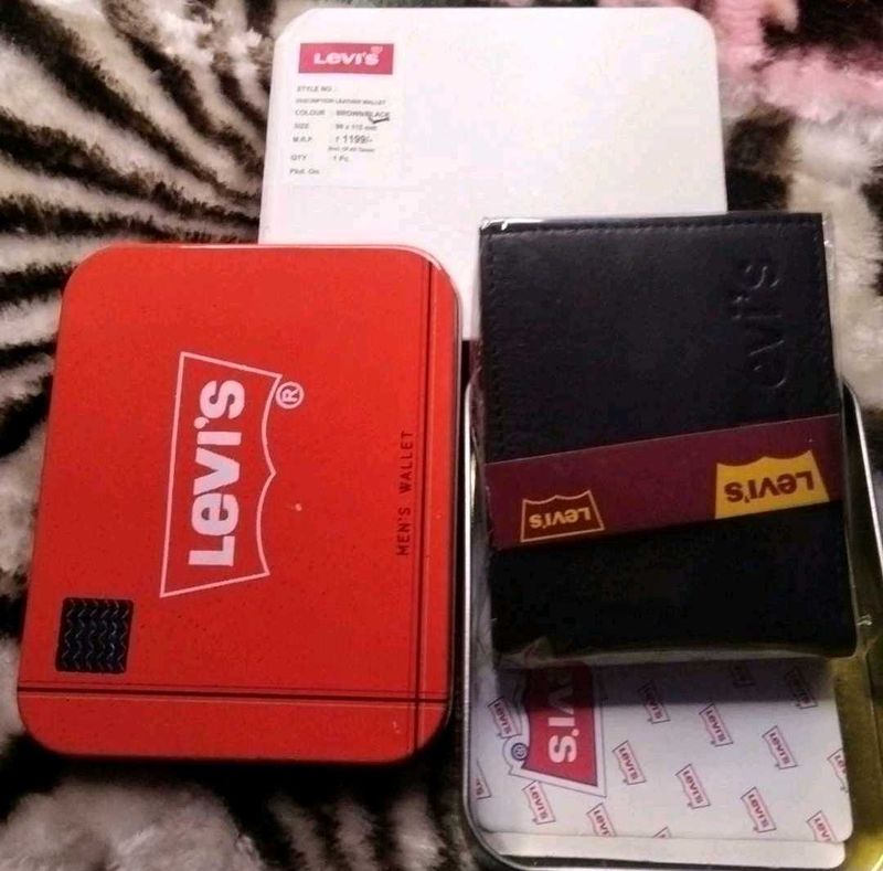 LEVI&#39;S LATHER WALLET