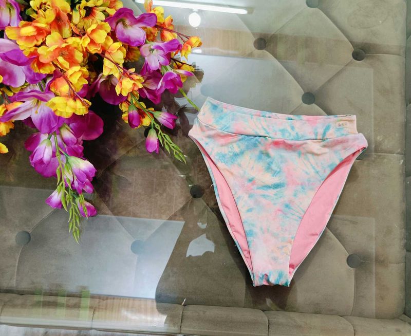 Tie-die Beautiful Hipster