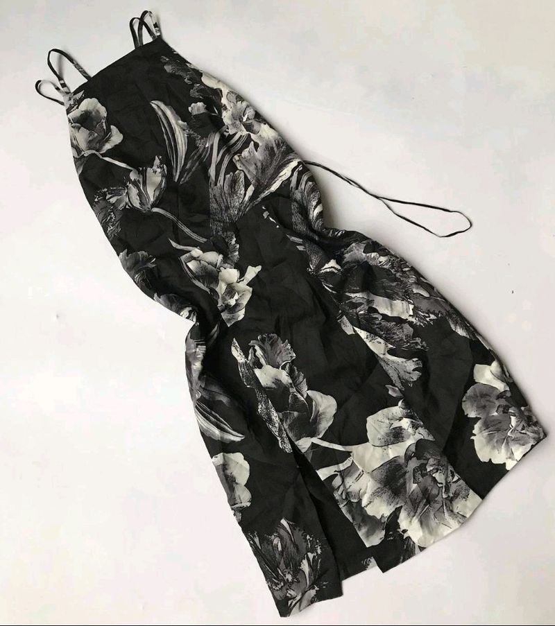 Boho Floral Dress With Criss Cross sexy Back
