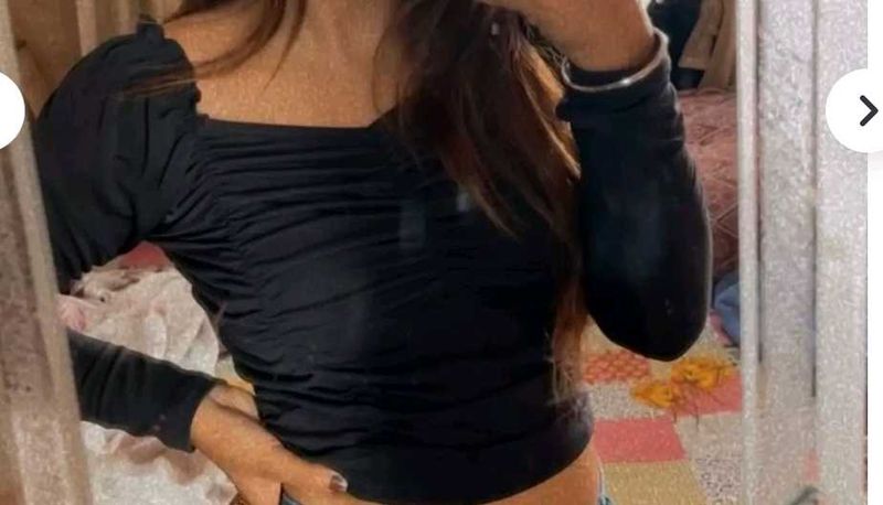 Black Ruched crop Top