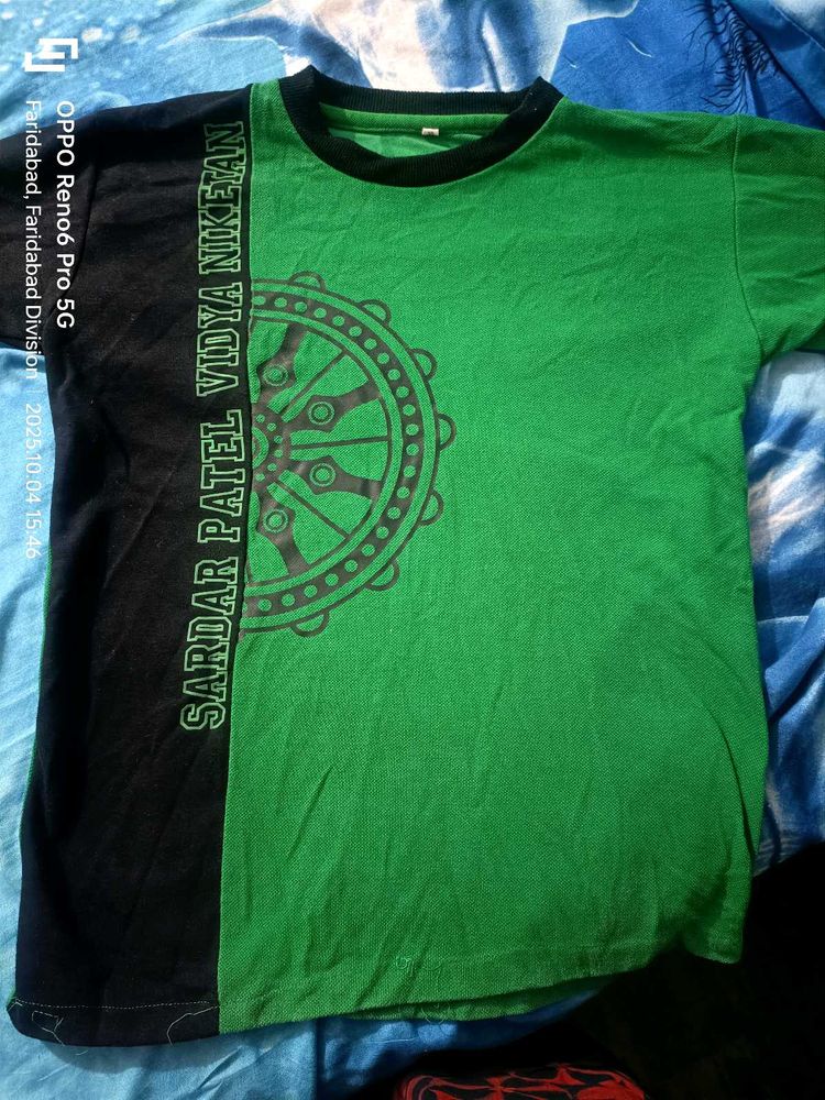 Green T-Shirt and Lower