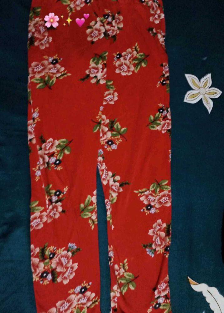 Floral Print Leggings/ Lower With pockets.