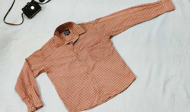 Yuro Basics Apple Cut Unisex Shirt