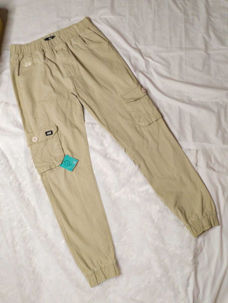 ⭐Beige Cargo Joggers⭐