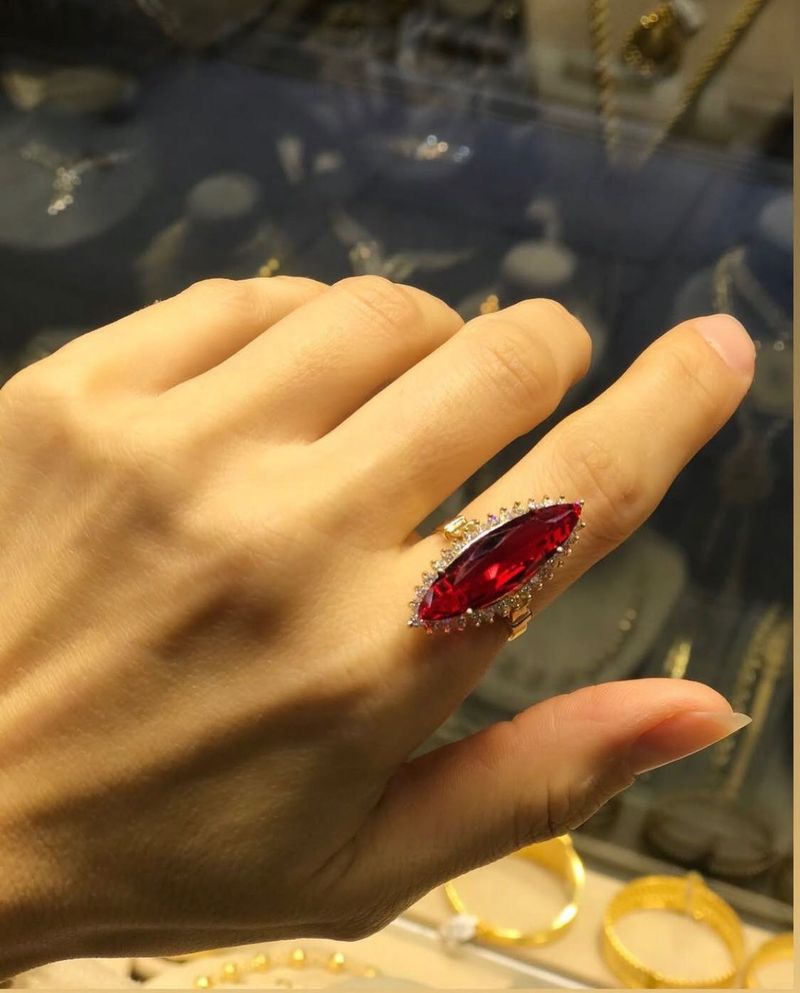 Vintage Red Rhinestone Cocktail Ring😍