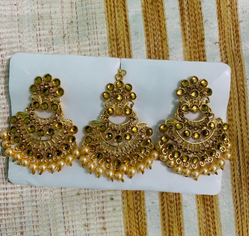 Gold-toned Earrings &amp; Maang Tikka Set