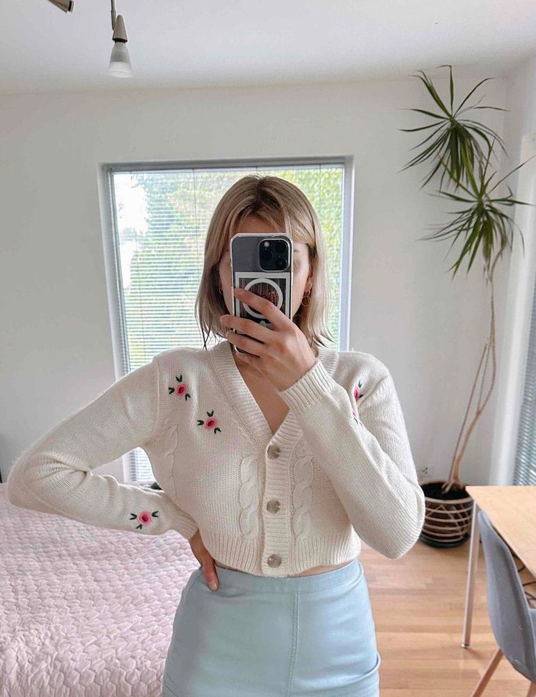Floral Embroidered Cardigan