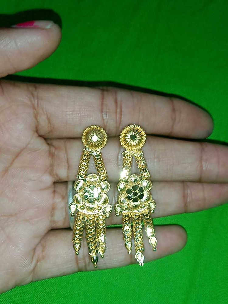 Golden Floral Earrings