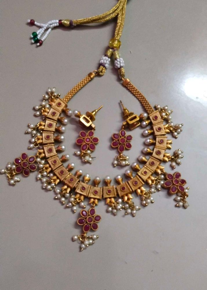 Neckless Set