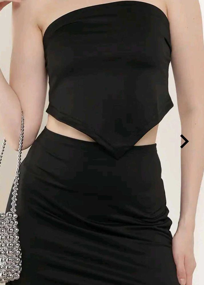 Shein Short Bandeau Top With black color Skirt
