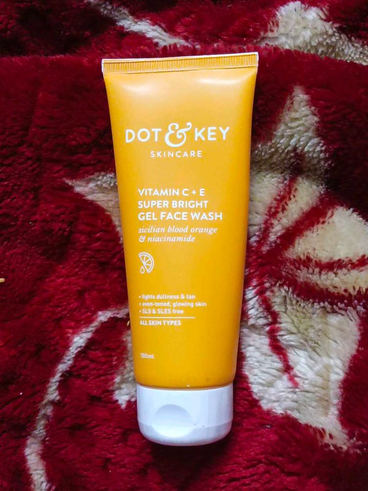 Dot &amp; Key Vitamin C Face Wash