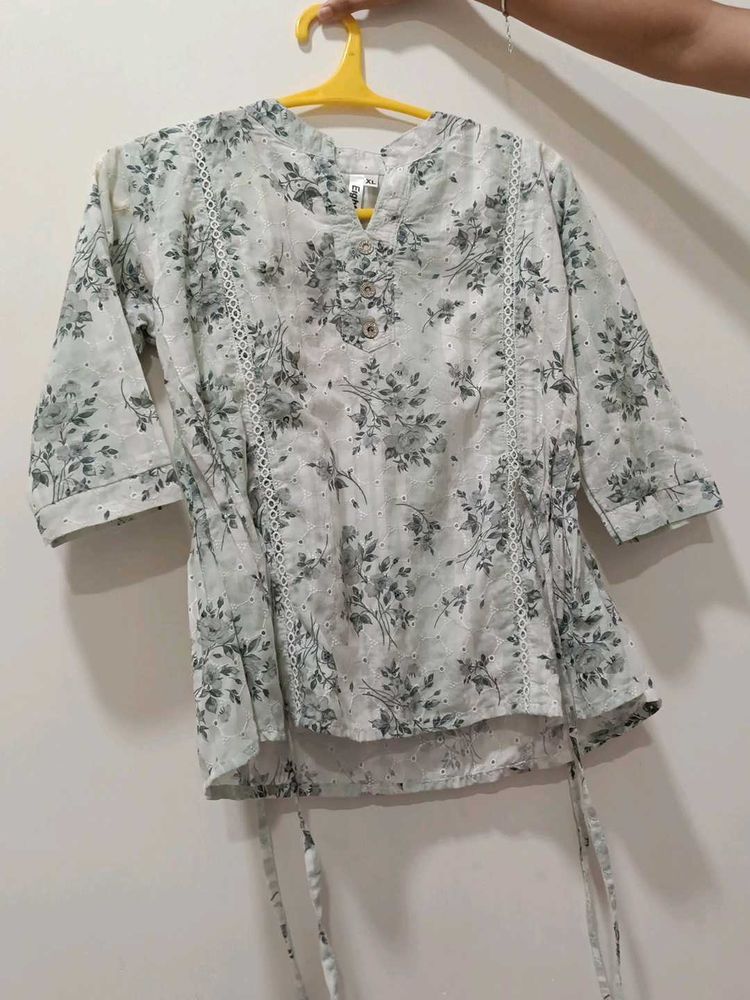 Floral Print Tie Waist Top