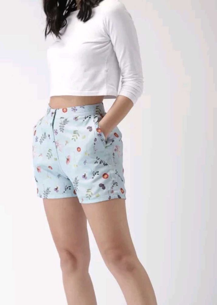 Woman Blue Printed Shorts