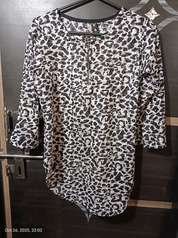 Leapord print net top