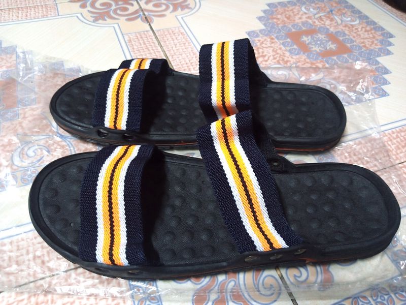 New Slippers UK 9