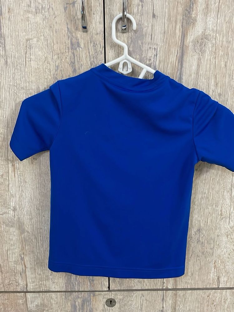 boy’s t shirt