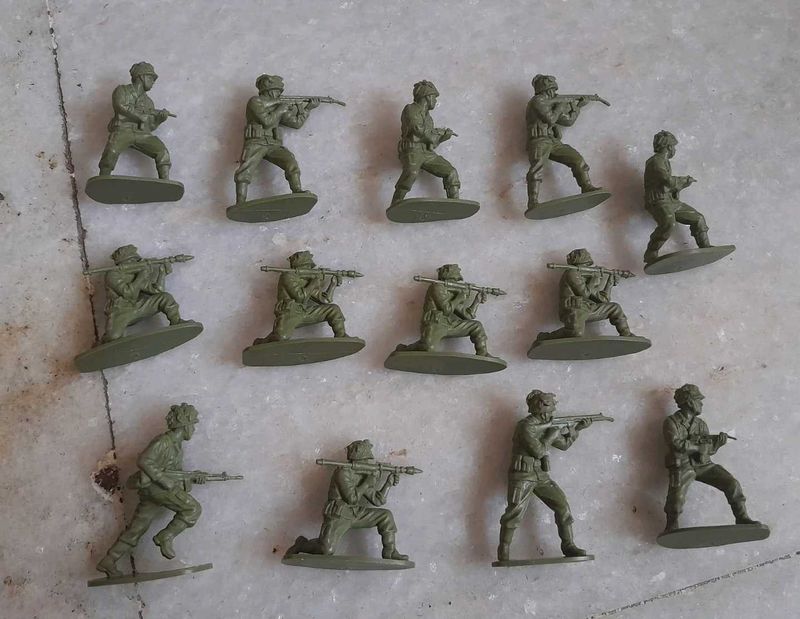 Vintage Green Army Men Figures