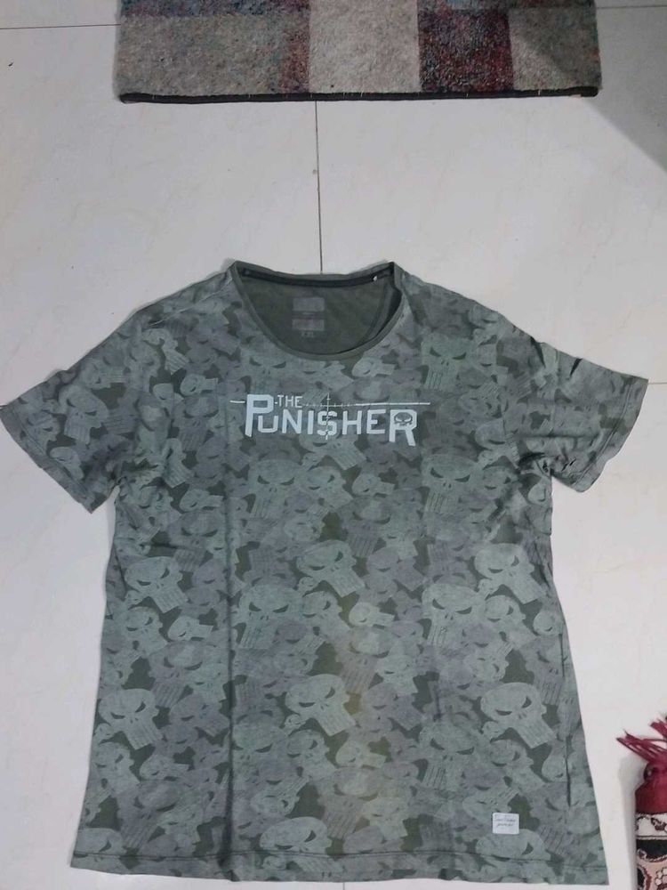 Punisher Graphic Tee