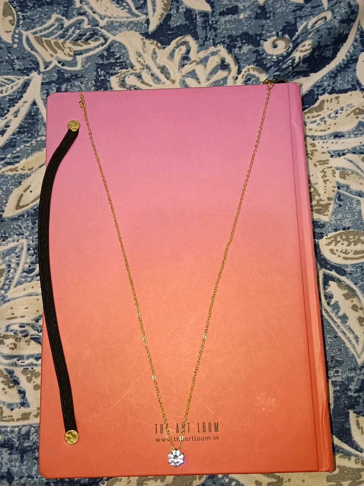 Elegant Gold Necklace