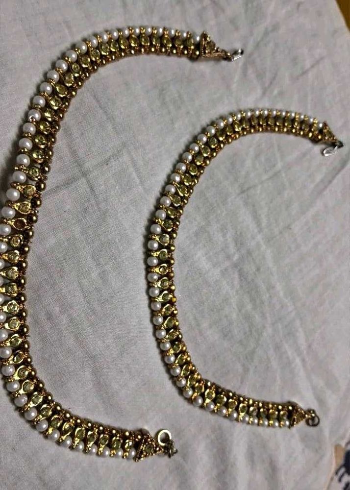 Pearl &amp; Gold Tone Anklets - Boho Chic