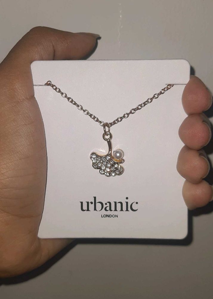 ✨Urbanic Necklace✨