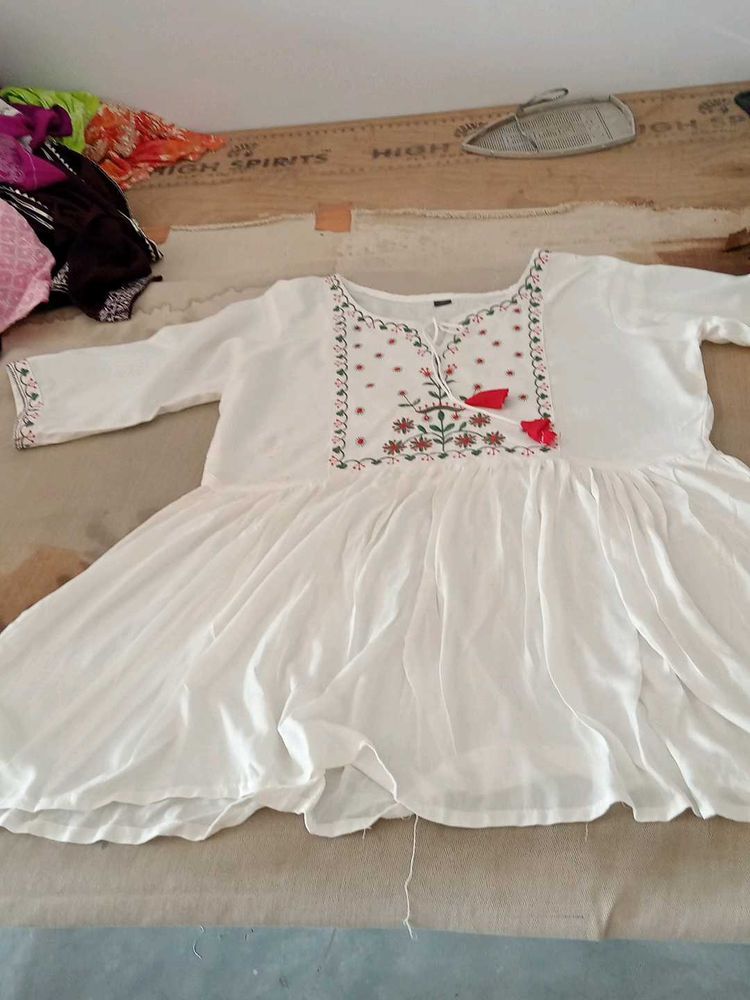 White Embroidered Tunic Top
