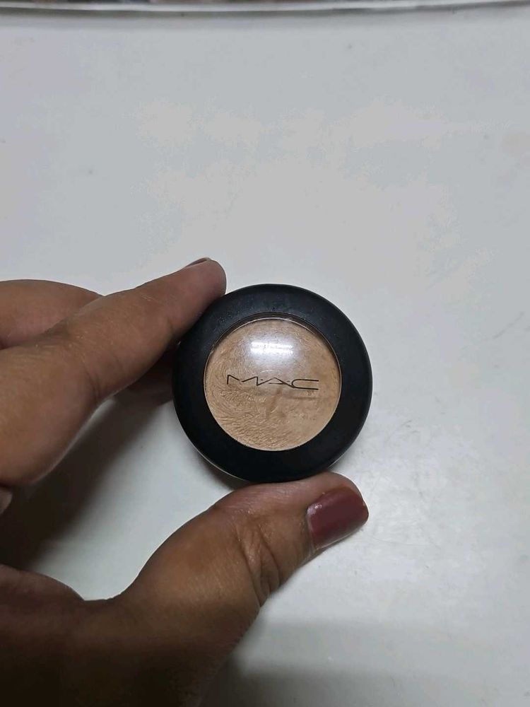MAC Studio Finish Concealer