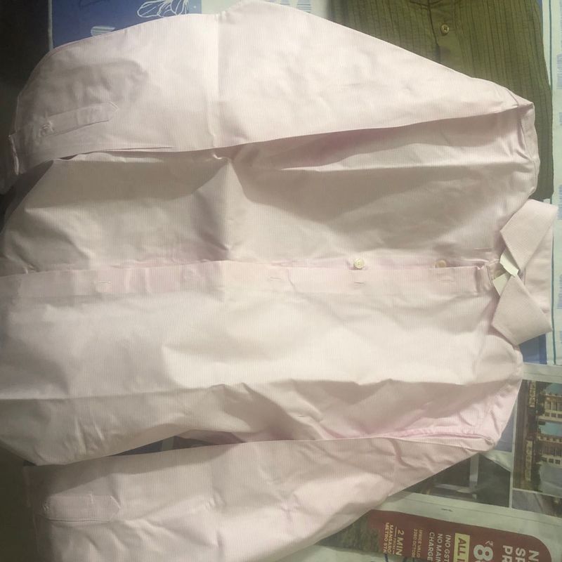 Pink textured solid shirt for men