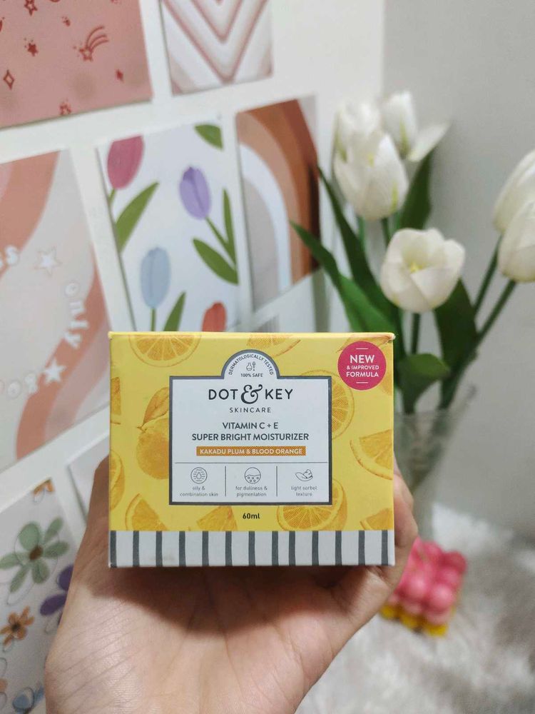 Dot &amp; Key Vitamin C+E Moisturizer 🍋