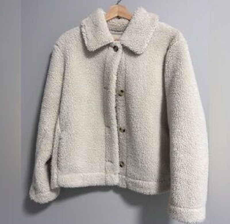 UNIQLO Cozy Cream Sherpa Jacket