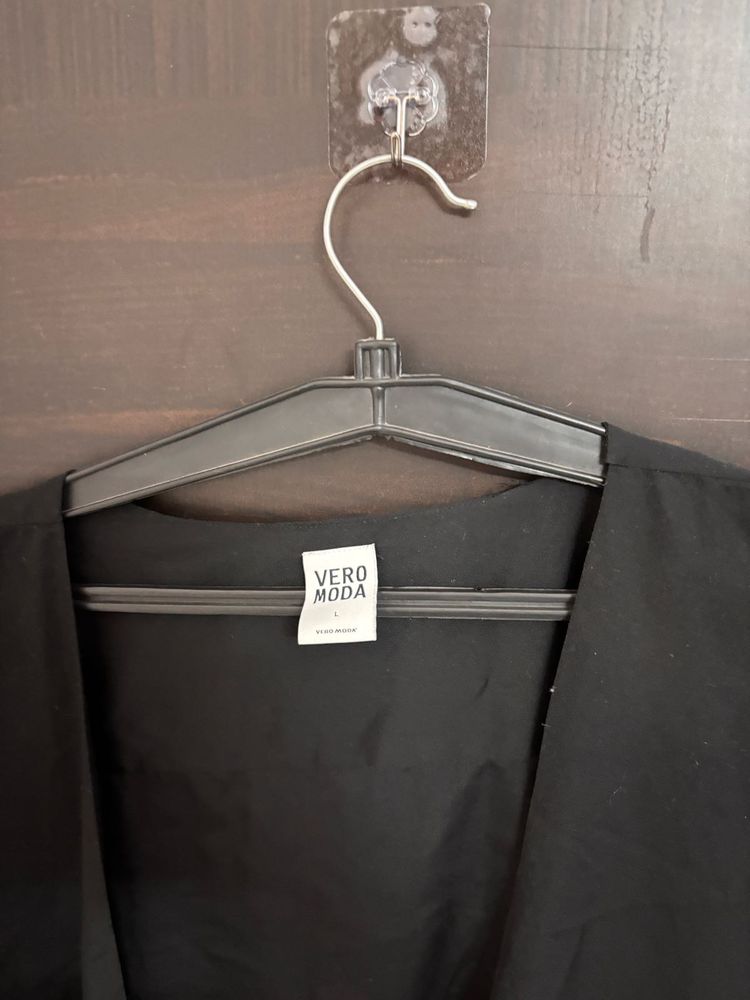 black shrug