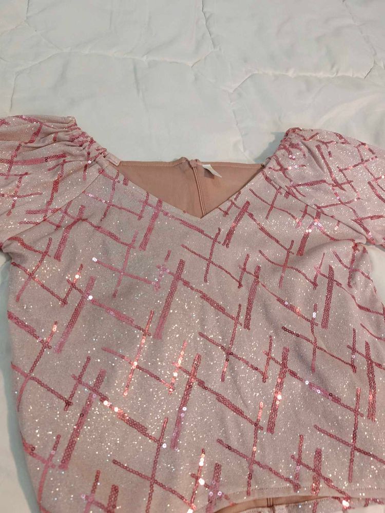 Sparkly Pink Top 🎀