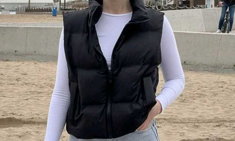 ZARA DUPE, SLEEVELESS PUFFER JACKET.