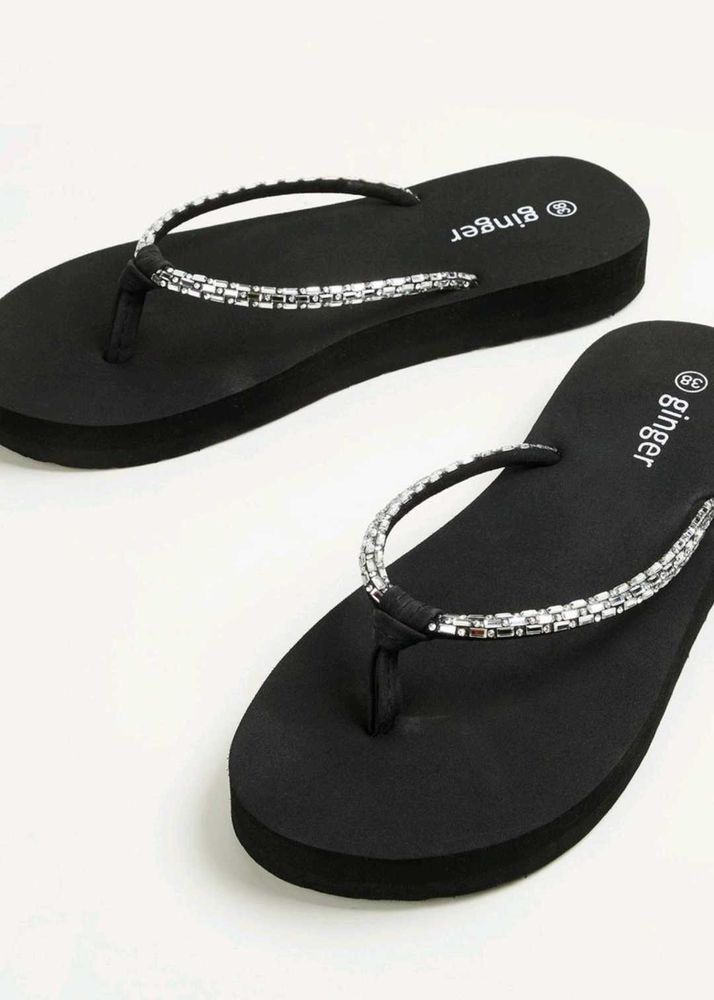 GINGER Women Embellished FlipFlops